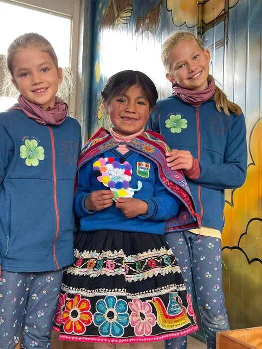 Por mas niños felices